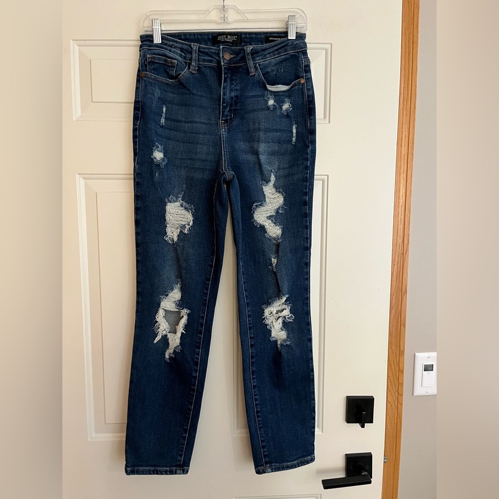 Women’s Judy Blue JN88220 boyfriend straight leg distressed dark wash jean 5/27